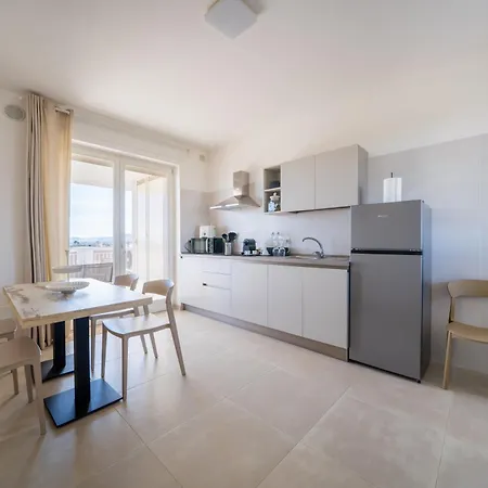 Lägenhet A Due Passi Da - Sea View - By Enjoypuglia