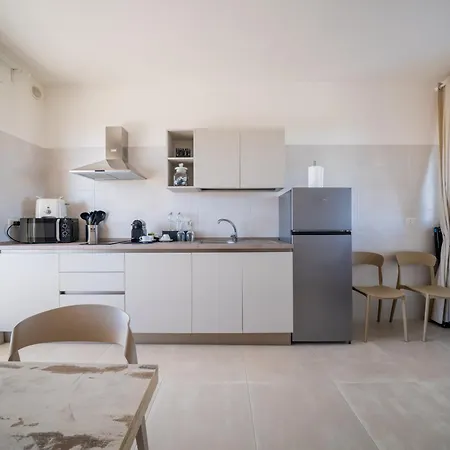 Lägenhet A Due Passi Da - Sea View - By Enjoypuglia *